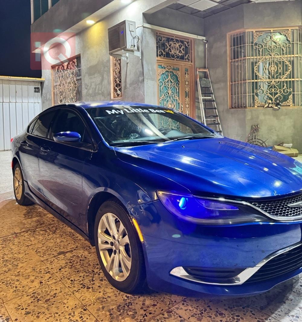 كرايسلر 200